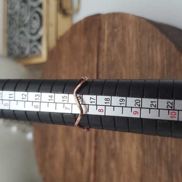 Rose gold tone Wave ring size 7.5 R529 - Picture 2 of 3